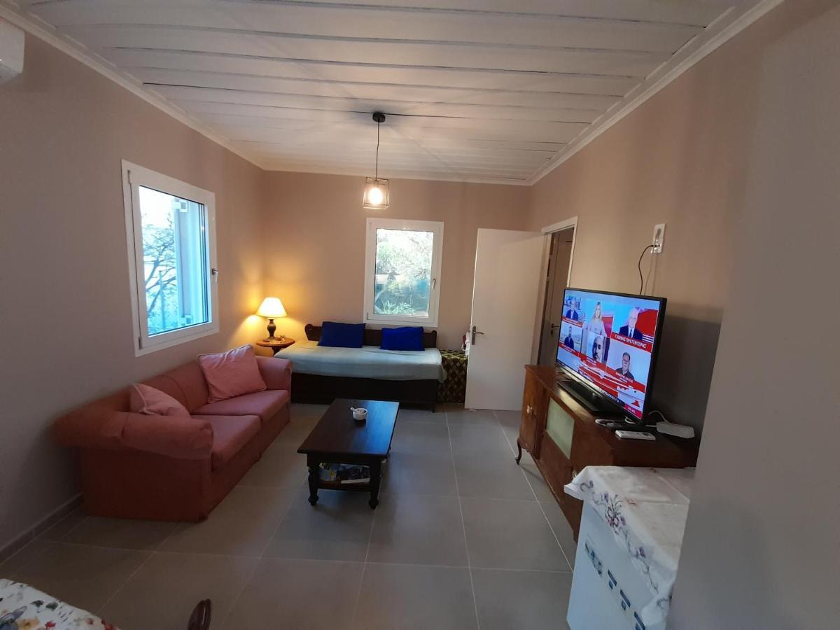 Katoικια Villa Lourdata  Buitenkant foto